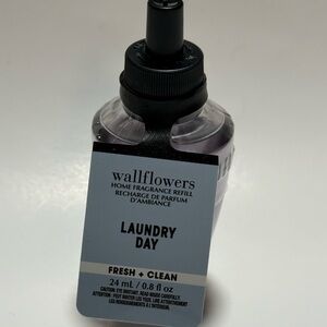 Wallflower Laundry Day Fragrance Refill - Black and Purple